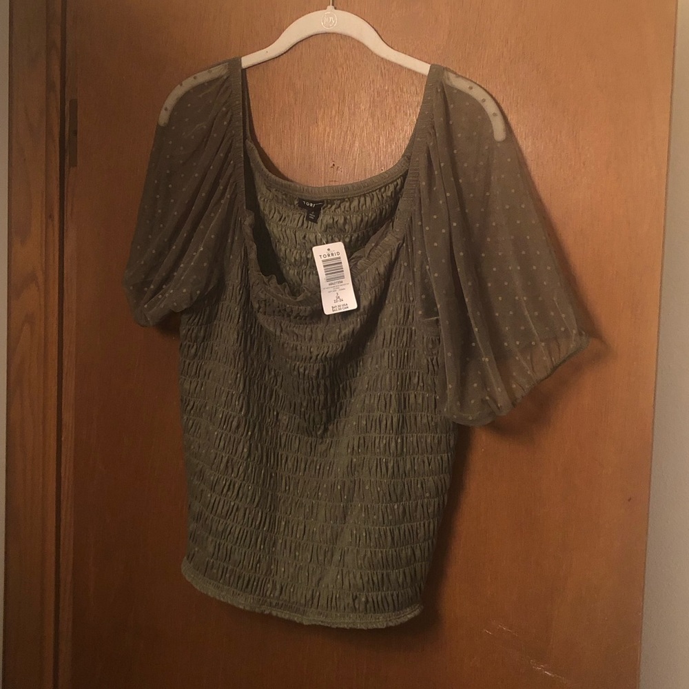 NWT Torrid 3X Smocked Top